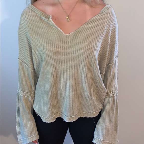 Light forest green long sleeve top - Picture 1 of 4